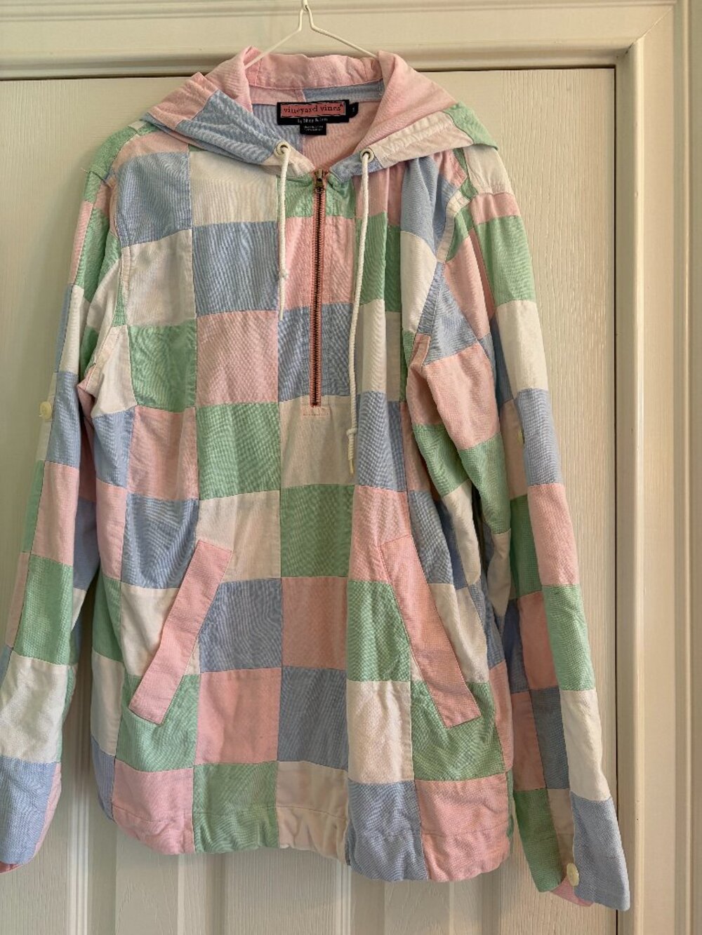 Vineyard Vines Pastel Patchwork Pullover with hood Small